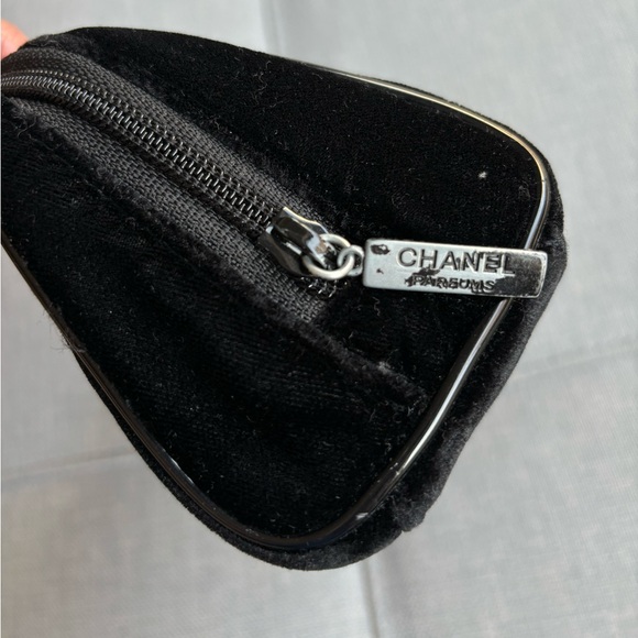 Chanel Vintage Perfume Cosmetic Case/Pouch - Picture 12 of 12